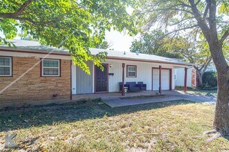 2265 S 33rd St in Abilene, TX - Foto de edificio - Building Photo