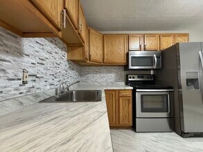 197 Potuccos Ring Rd in Wolcott, CT - Building Photo - Building Photo