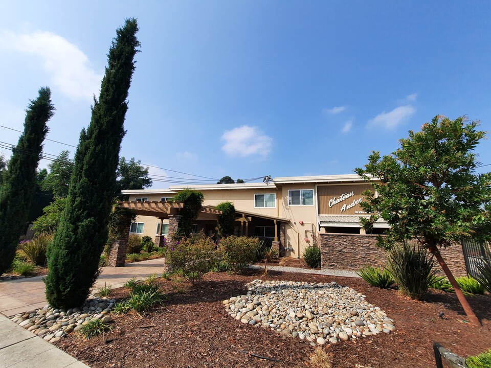 Chateau Andre Apartments in Castro Valley, CA - Foto de edificio