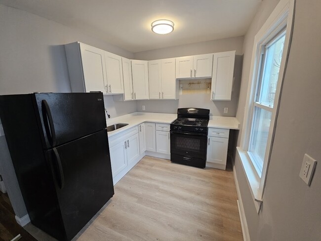 6 Ashley St, Unit #3 in Boston, MA - Building Photo - Building Photo