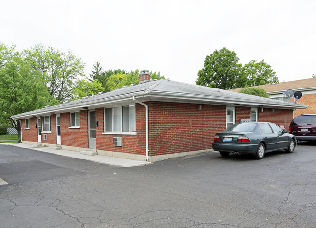 180 E Lorraine Ave in Addison, IL - Foto de edificio - Building Photo