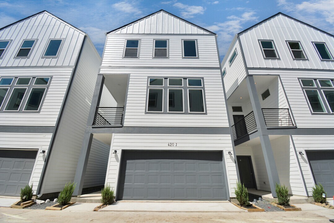 420 Janisch Rd in Houston, TX - Foto de edificio