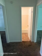 1009 Michelle Dr in Gulfport, MS - Building Photo - Building Photo