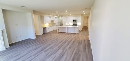 1325 Juanita Ave in Oxnard, CA - Building Photo - Building Photo