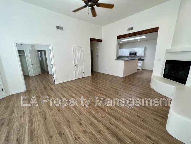 632 Granite Point Tr SE in Albuquerque, NM - Building Photo - Building Photo