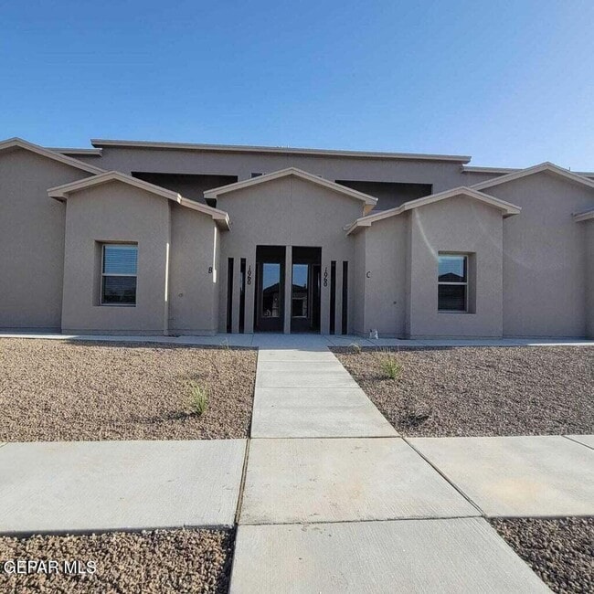 1060 Hoppas St in El Paso, TX - Building Photo - Building Photo