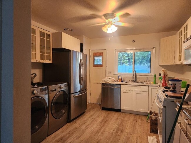2226 Mathews Ave, Unit B in Redondo Beach, CA - Building Photo - Building Photo