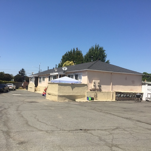 313-329 D St in Hayward, CA - Building Photo