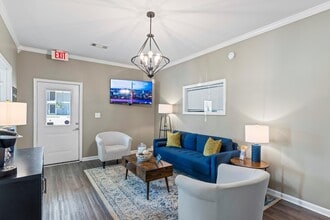 Village West Apartments II in Auburn, AL - Building Photo - Building Photo