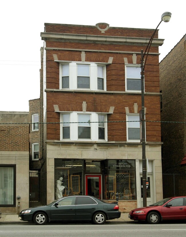 2117 W Irving Park Rd in Chicago, IL - Building Photo - Building Photo
