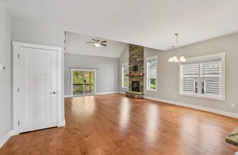 64 Leyland Cir in Hendersonville, NC - Building Photo - Building Photo