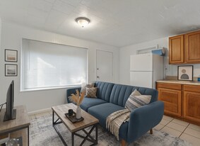 243 S Lipona Rd in Tallahassee, FL - Building Photo