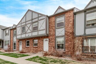 677 Vrain St in Denver, CO - Building Photo - Building Photo