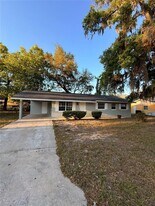2209 SW 6th St in Ocala, FL - Building Photo