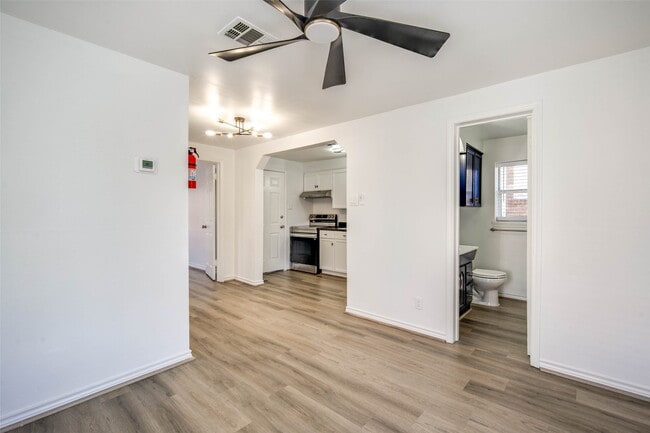 property at 2601 Rosedale St
