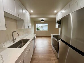 1907 37th St in Everett, WA - Building Photo - Building Photo