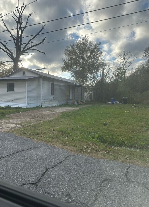 110 Lyndia St in West Monroe, LA - Building Photo