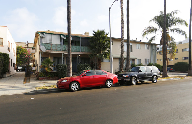 1661-1665 N Bronson Ave in Los Angeles, CA - Building Photo - Building Photo