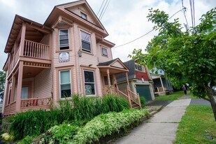 112 Dell St in Syracuse, NY - Building Photo