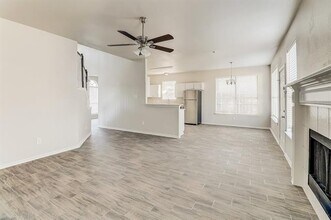 715 S Parks Dr in Desoto, TX - Building Photo - Building Photo