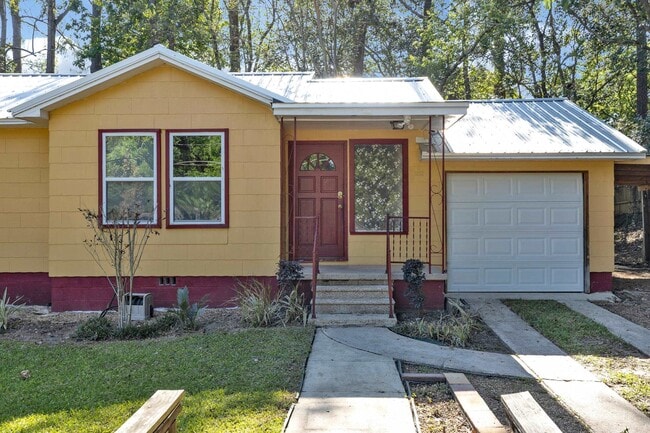 1212 Carraway St in Tallahassee, FL - Building Photo - Building Photo