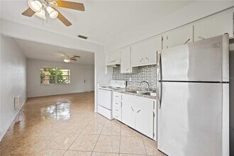 4727 34th St W in Bradenton, FL - Building Photo - Building Photo