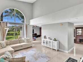 16418 Sapphire St in Weston, FL - Building Photo - Building Photo