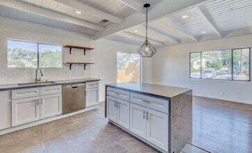 1520 Marsden St in Los Angeles, CA - Building Photo - Building Photo