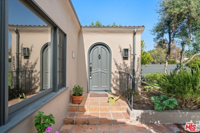 619 S Sycamore Ave in Los Angeles, CA - Building Photo - Building Photo