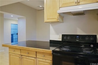 32221 Alipaz St, Unit 262 in San Juan Capistrano, CA - Foto de edificio - Building Photo