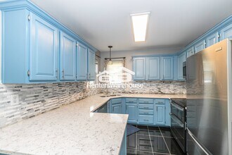 12523 Logan in Olathe, KS - Building Photo - Building Photo