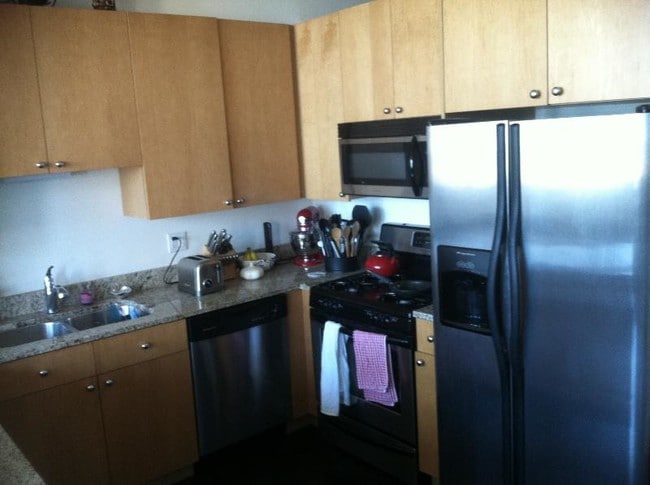 property at 1464 S Michigan Ave