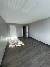 124 Mammoth Rd, Unit #24 in Hooksett, NH - Building Photo - Building Photo