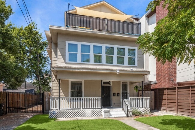 property at 2010 Crocker St