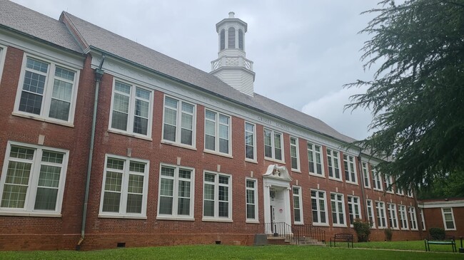27 Hege Drive