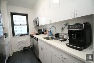 EAST 69 STREET, Unit 9L in New York, NY - Foto de edificio - Building Photo