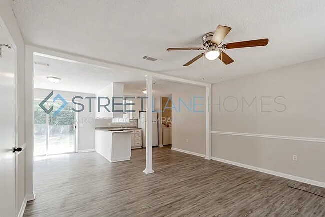 120 Briarwood Dr in Warner Robins, GA - Building Photo - Building Photo