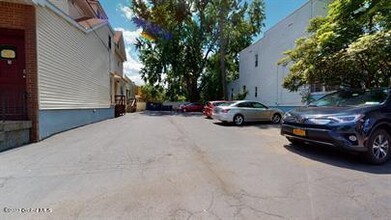 420 Delaware Ave in Albany, NY - Building Photo - Building Photo