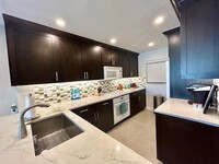 1321 Dockside Pl in Siesta Key, FL - Building Photo - Building Photo