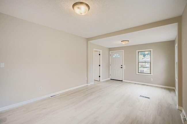 4643 Emerson Ave N in Minneapolis, MN - Building Photo - Building Photo