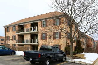 1722-1756 Fayette Walk in Hoffman Estates, IL - Building Photo - Building Photo