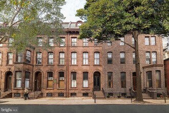 2011 Spruce St in Philadelphia, PA - Building Photo - Building Photo