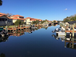 4 Waterside St, Unit SI ID1472656P in Homosassa, FL - Foto de edificio - Building Photo