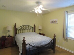 135 Pine Meadow Ln in Mooresville, NC - Building Photo - Building Photo