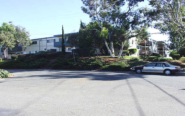 Burnham Street Apartments in Vallejo, CA - Building Photo - Building Photo