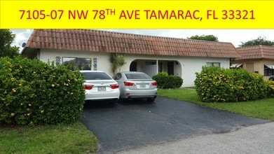 7013 NW 78th Ter in Tamarac, FL - Foto de edificio - Building Photo
