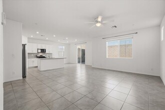 10920 Oregano Ave in Las Vegas, NV - Building Photo - Building Photo