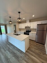 4928 13th Ave NE in Keizer, OR - Building Photo - Building Photo