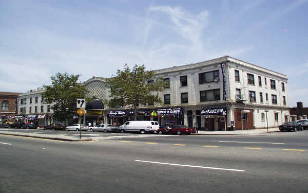 44-53 Westchester Sq