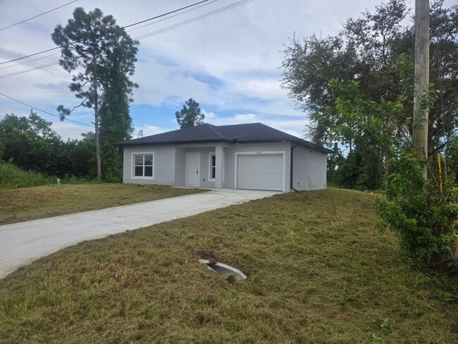 2503 1st St SW in Lehigh Acres, FL - Building Photo - Building Photo